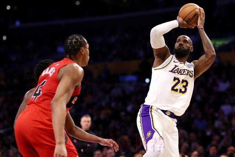 詹姆斯得分突破51000分成NBA第一人 湖人胜猛龙 詹姆斯得分突破51000分成NBA第一人 湖人胜猛龙